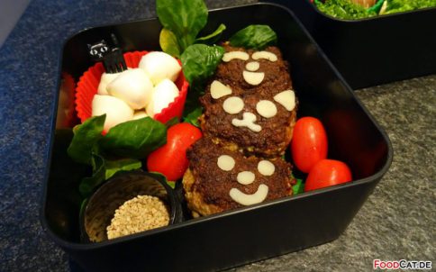 005-MozzarellaHackbaellchenBento-09