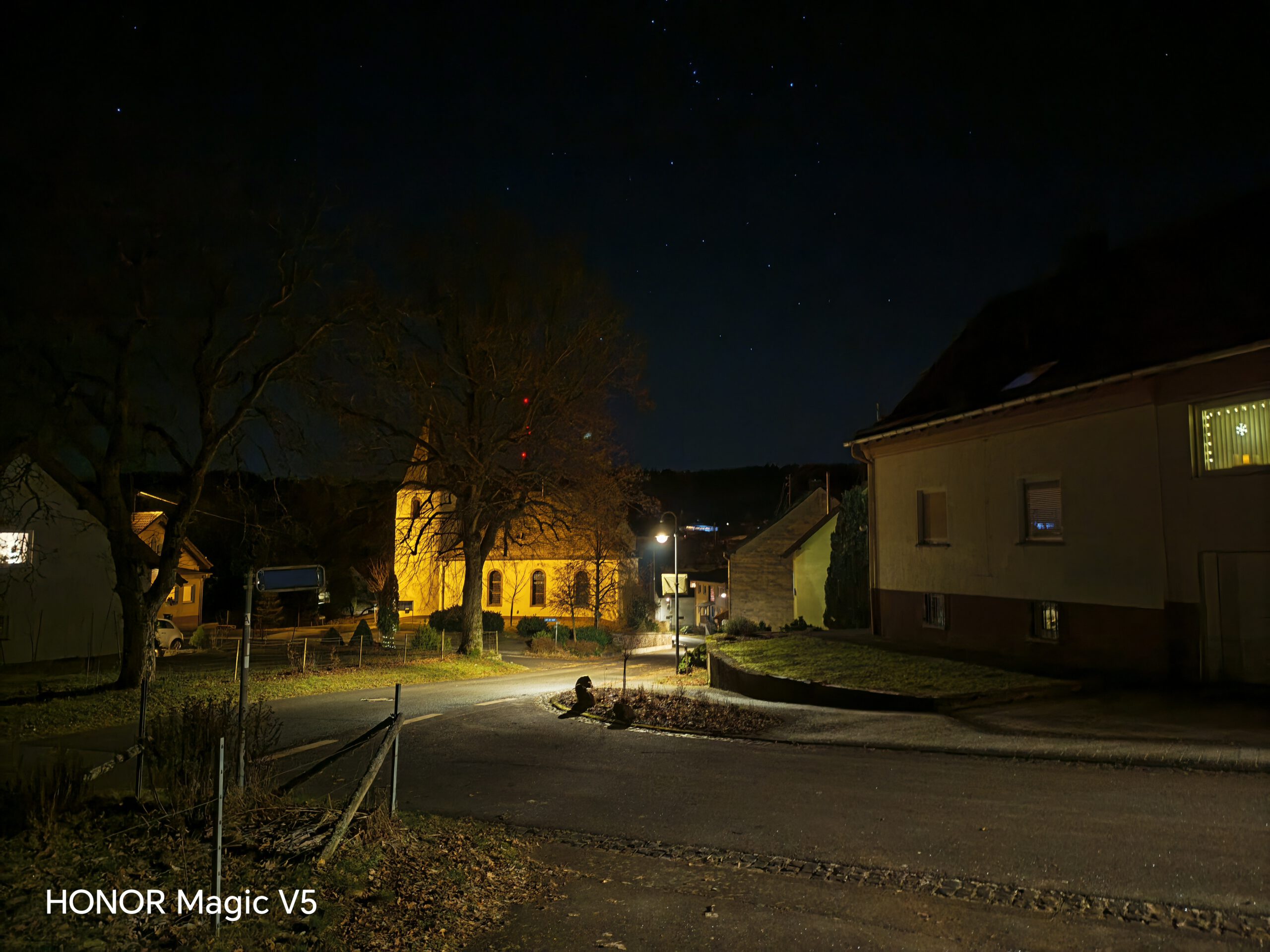 HONOR Magic V5 - Nachtaufnahme